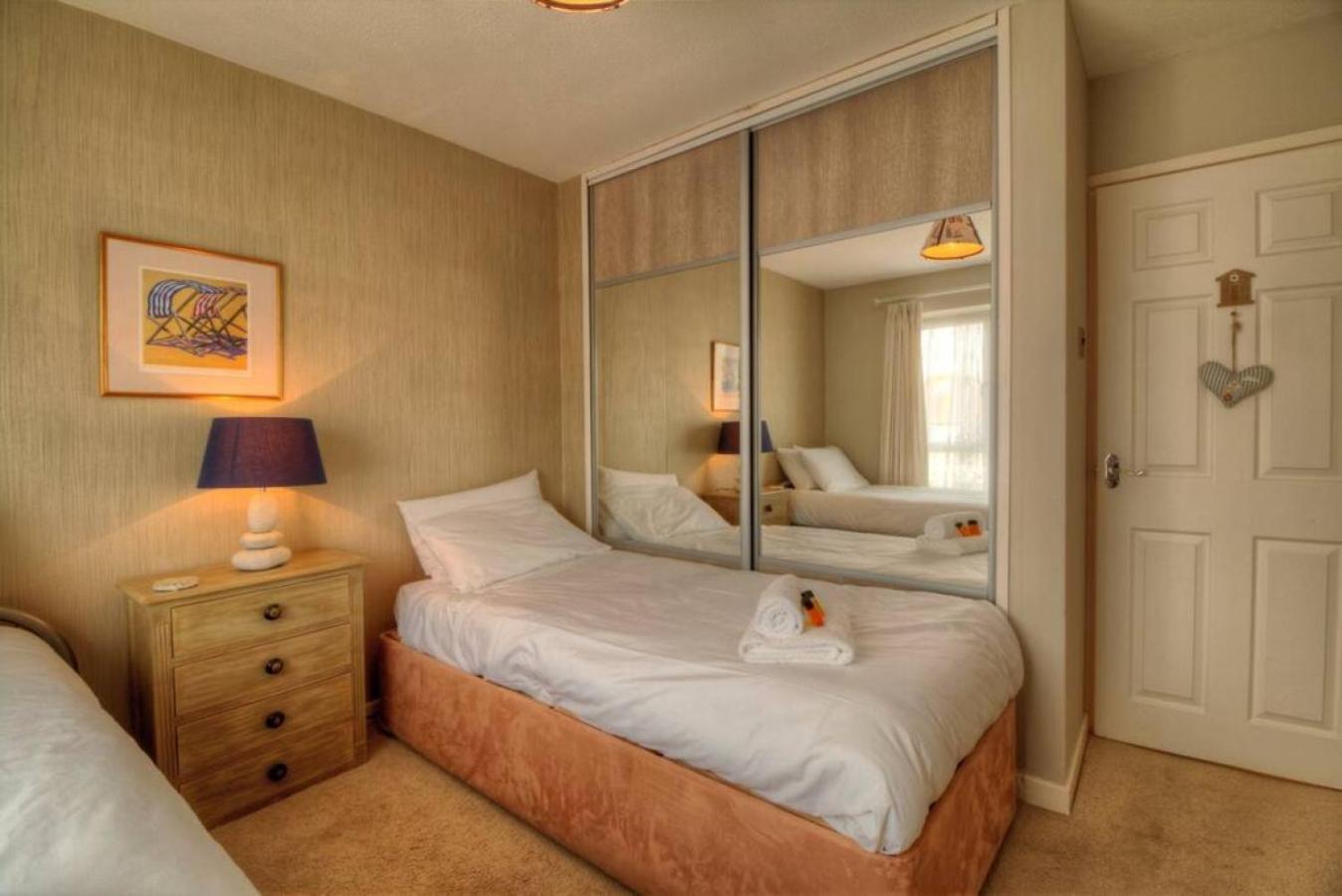 Apartment Air Maison - Modern 2 Bedroom Wit Sea Views And Access *